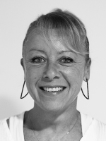 <center>Nora Lestringuez